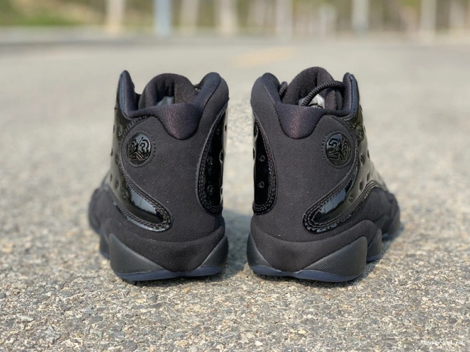 Air Jordan 414571-012 Gown 13 and Cap Retro 1216